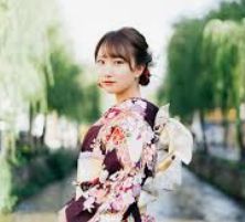 精选体验推荐位